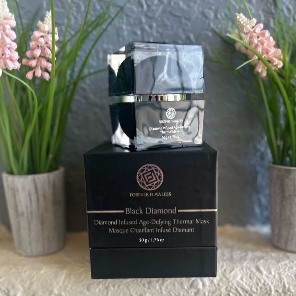 Forever Flawless Diamond Infused Age-Defying Thermal Mask $1,499 Retail!